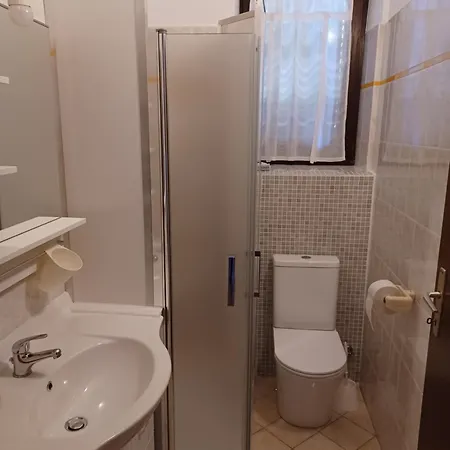 Excellent Studio Mia 2 Pers Umag